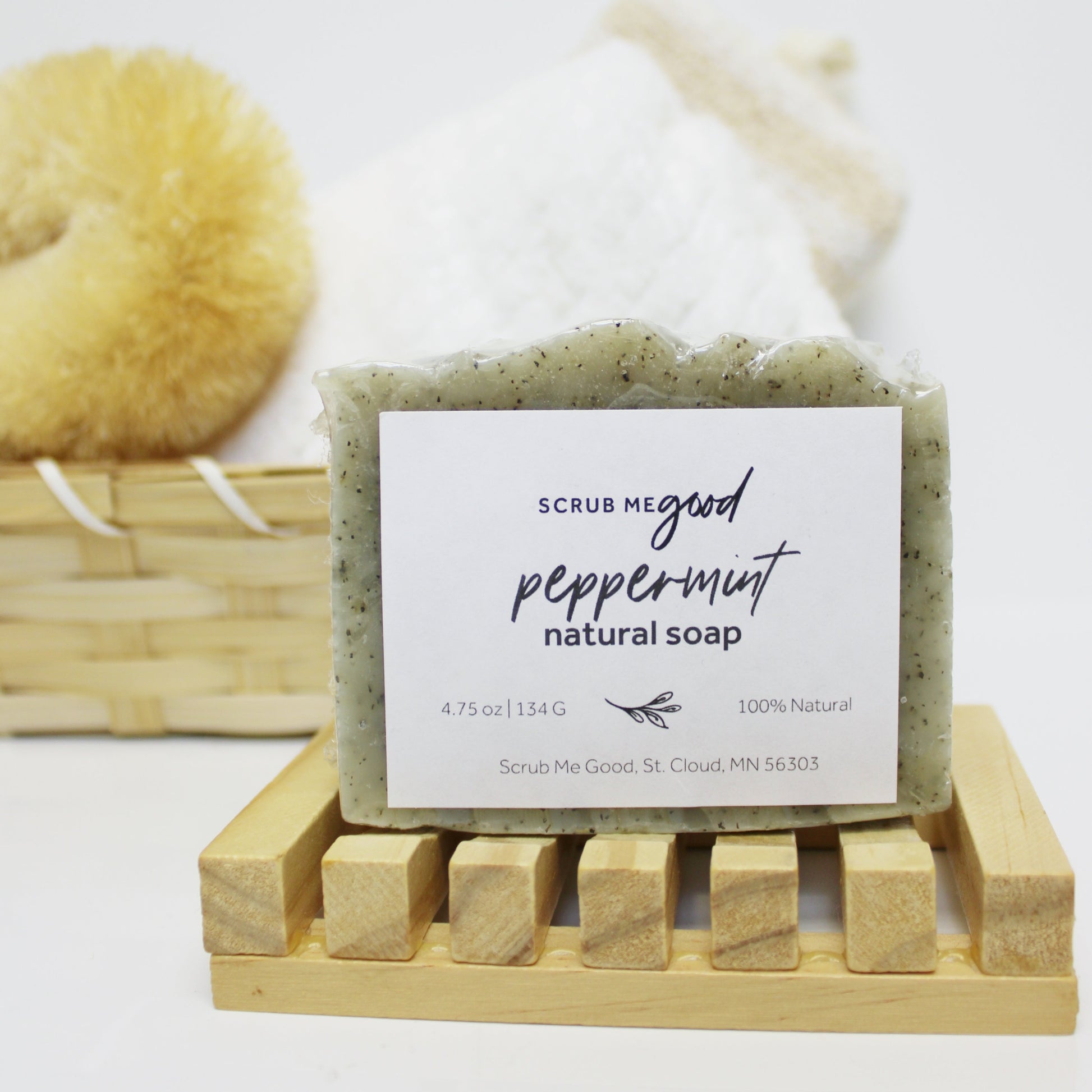 Refreshing peppermint soap with cooling lather for men